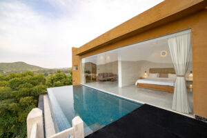 Blog 53 difference between wellness retreat and resort